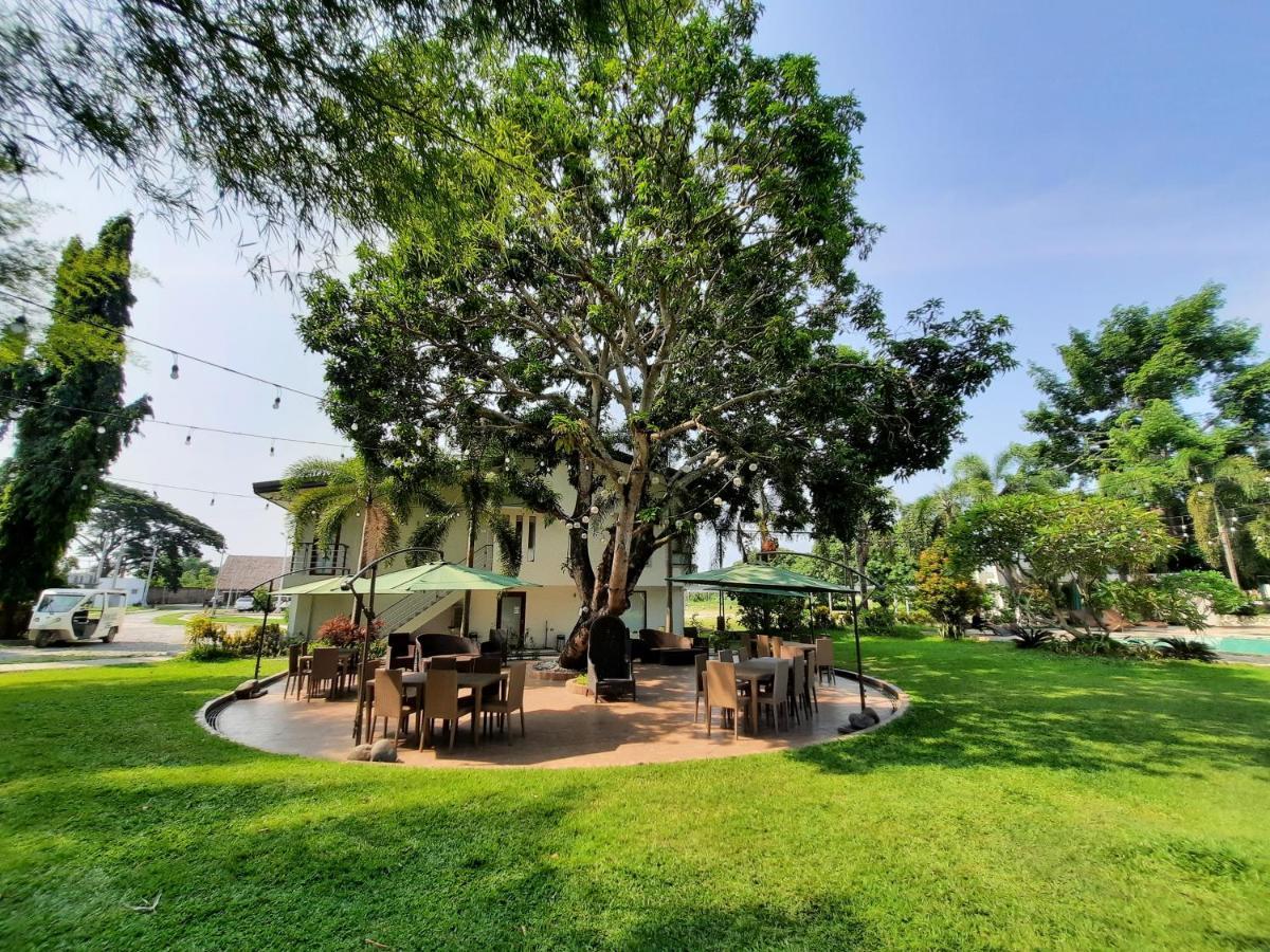 Estancia De Lorenzo Tarlac Tarlac City Exterior foto