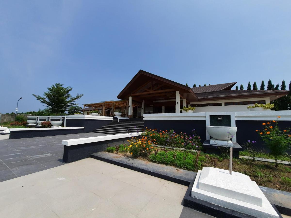 Estancia De Lorenzo Tarlac Tarlac City Exterior foto