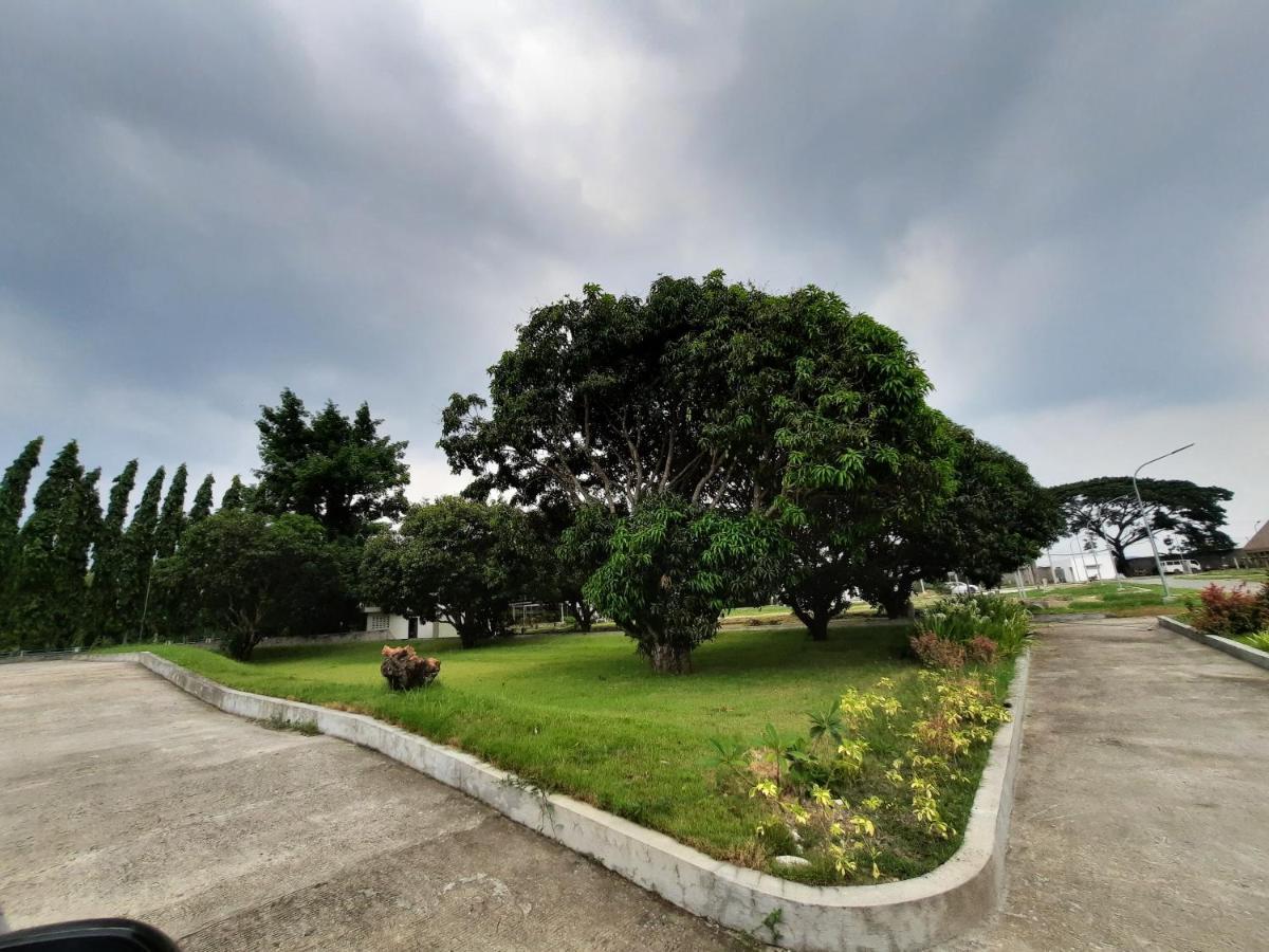 Estancia De Lorenzo Tarlac Tarlac City Exterior foto