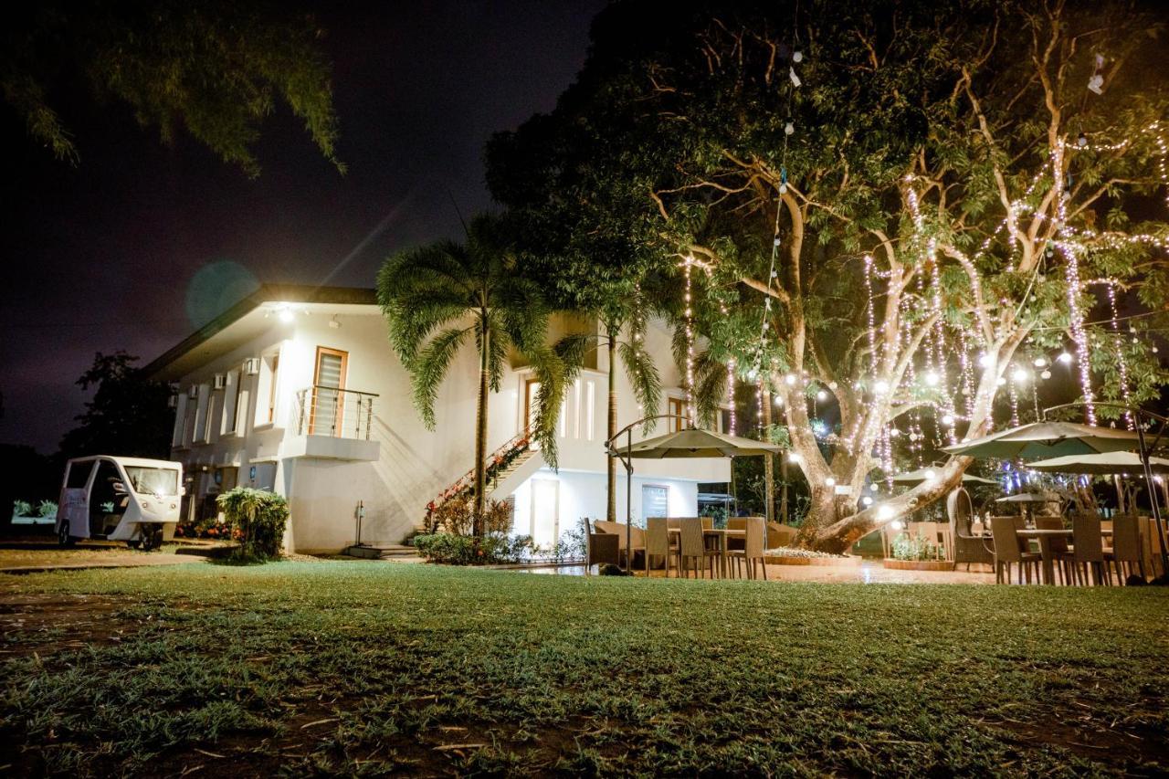 Estancia De Lorenzo Tarlac Tarlac City Exterior foto